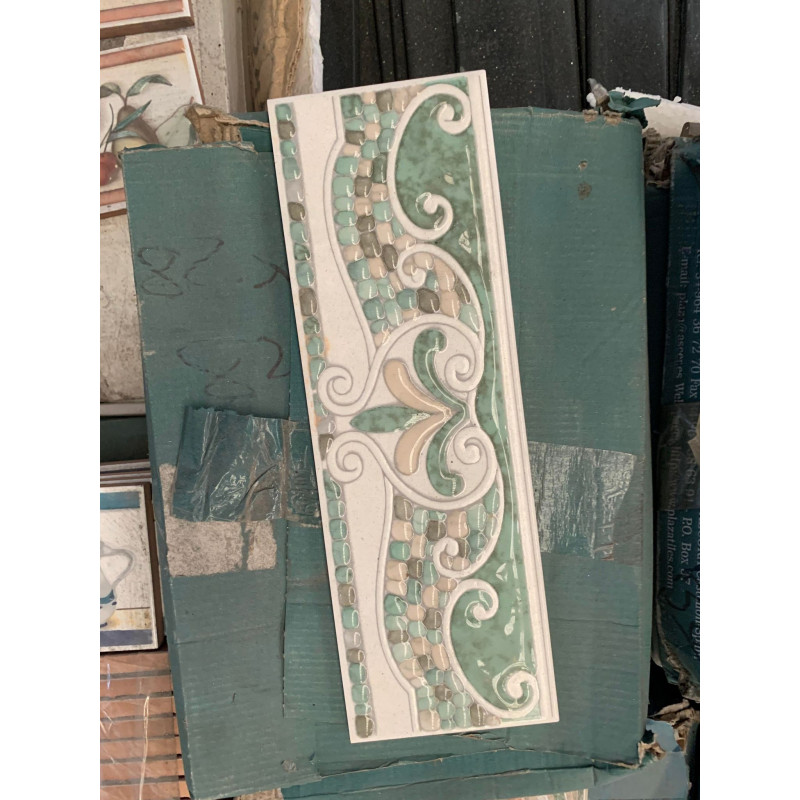 Green/Cream Mosaic Style Border Tile 280x90mm