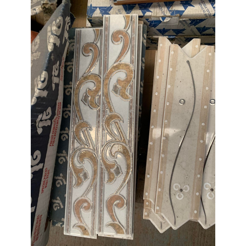 White/Terracotta Ivy Border Tile 305x50mm