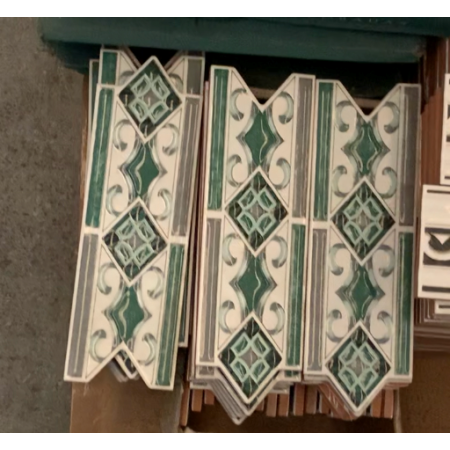 Green/Grey Interlocking Border Tile